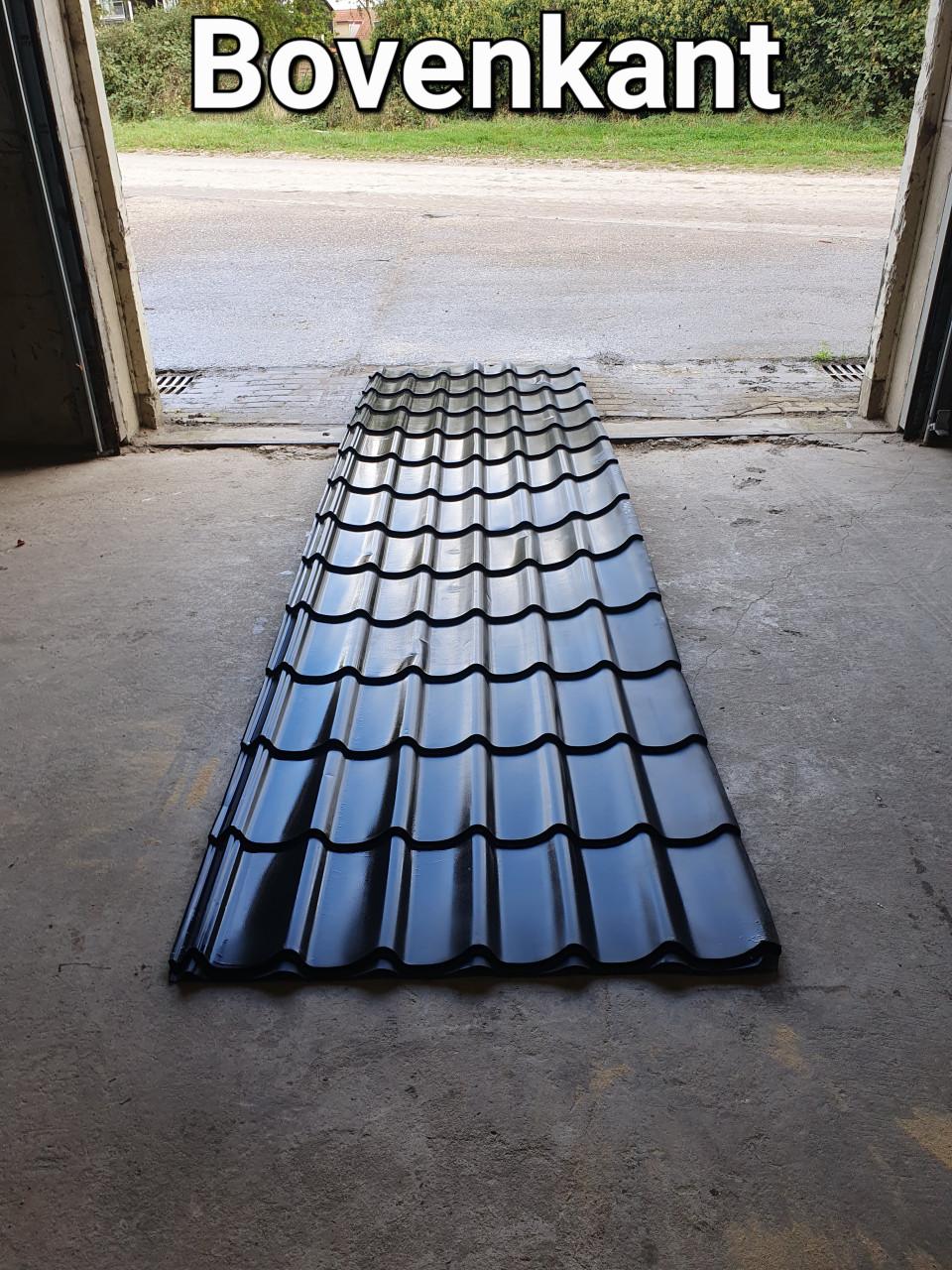 Dakbedekking, dakpan of dakpaneel plaat 440cm lengte.