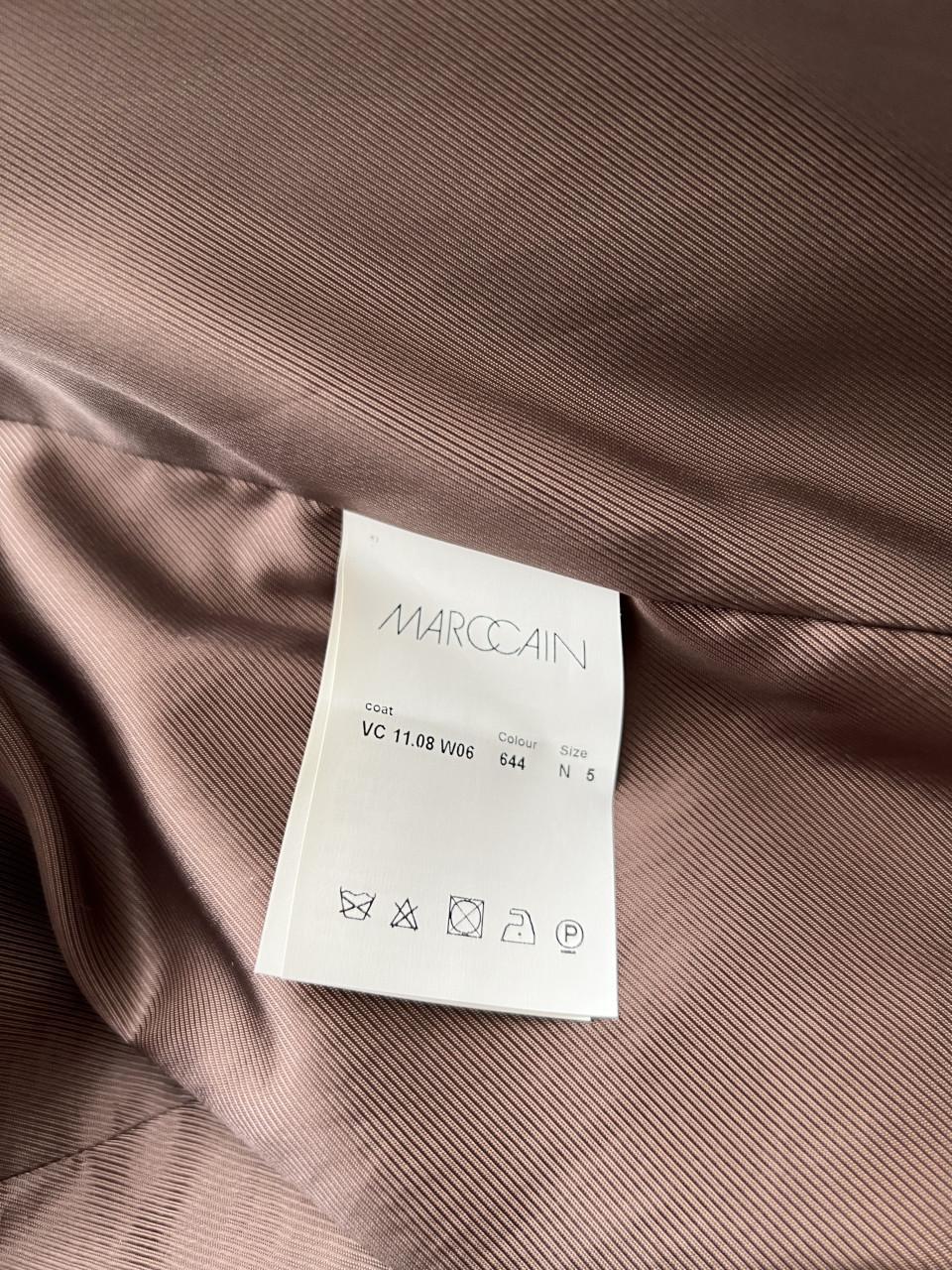 Mantel Marccain / Marc Cain, mt N5 met kleine beschadiging