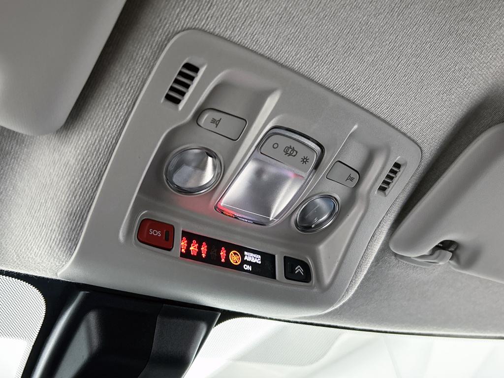 Citroen C3 110 pk automaat shine | rijklaar | camera | navigatie | apple ca