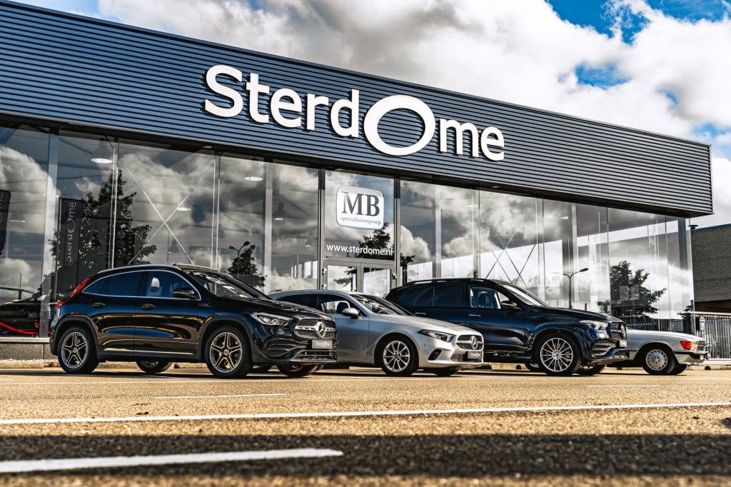 Mercedes-Benz Glc 300e 4matic business solution amg l panoramaschuifdak l t