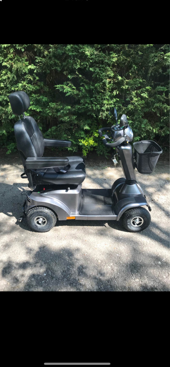 Tekoop nette scootmobiel Sterling S425