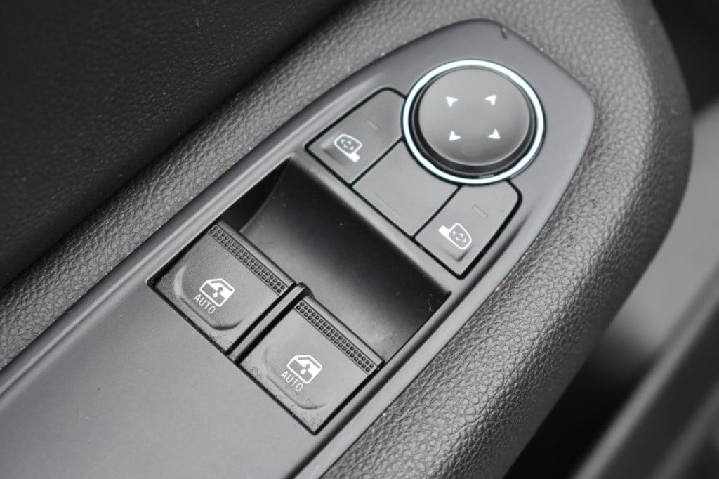 Renault Clio 1.0 tce 90 parkeersensoren | apple carplay | android auto | na