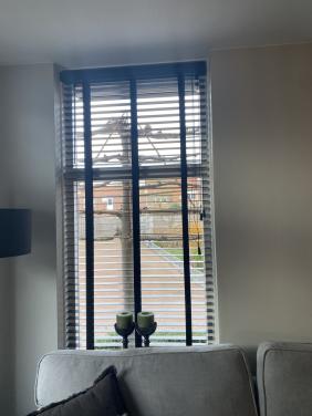 Jaloezieën 4 stuks in zeer goede staat