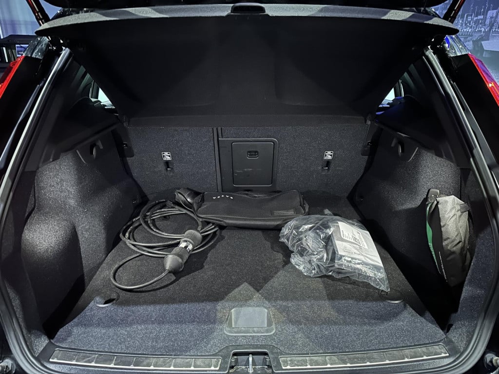 Volvo XC40 1.5 t4 plug-in hybrid plus bright *winterpack*h&k*camera
