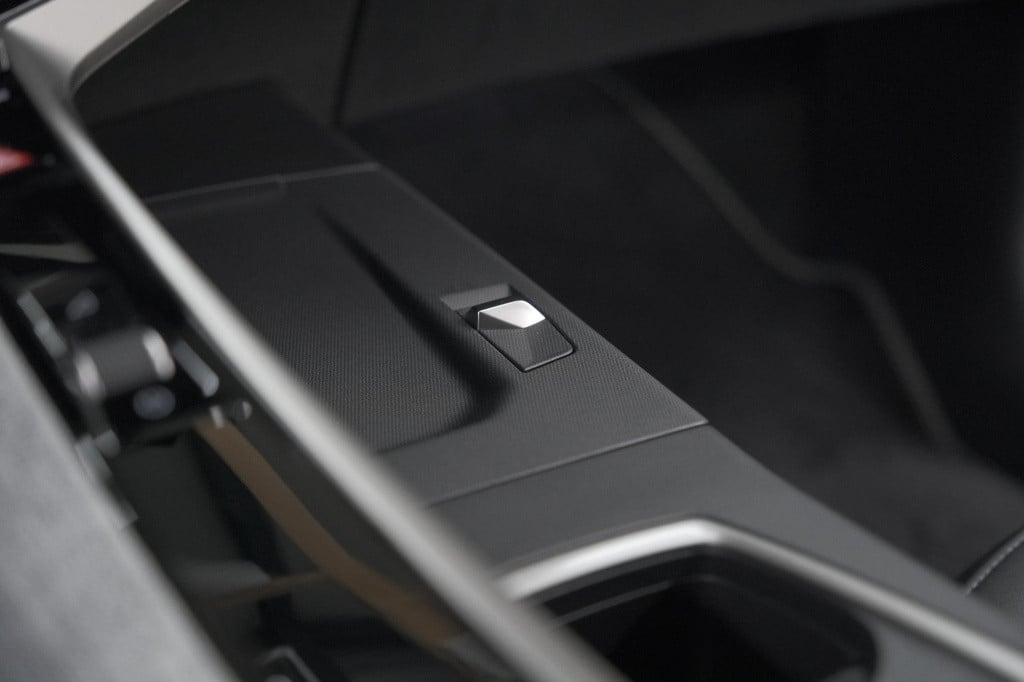 Peugeot 5008 hybrid 145 e-dcs6 gt | panoramadak | camera | elektrische acht