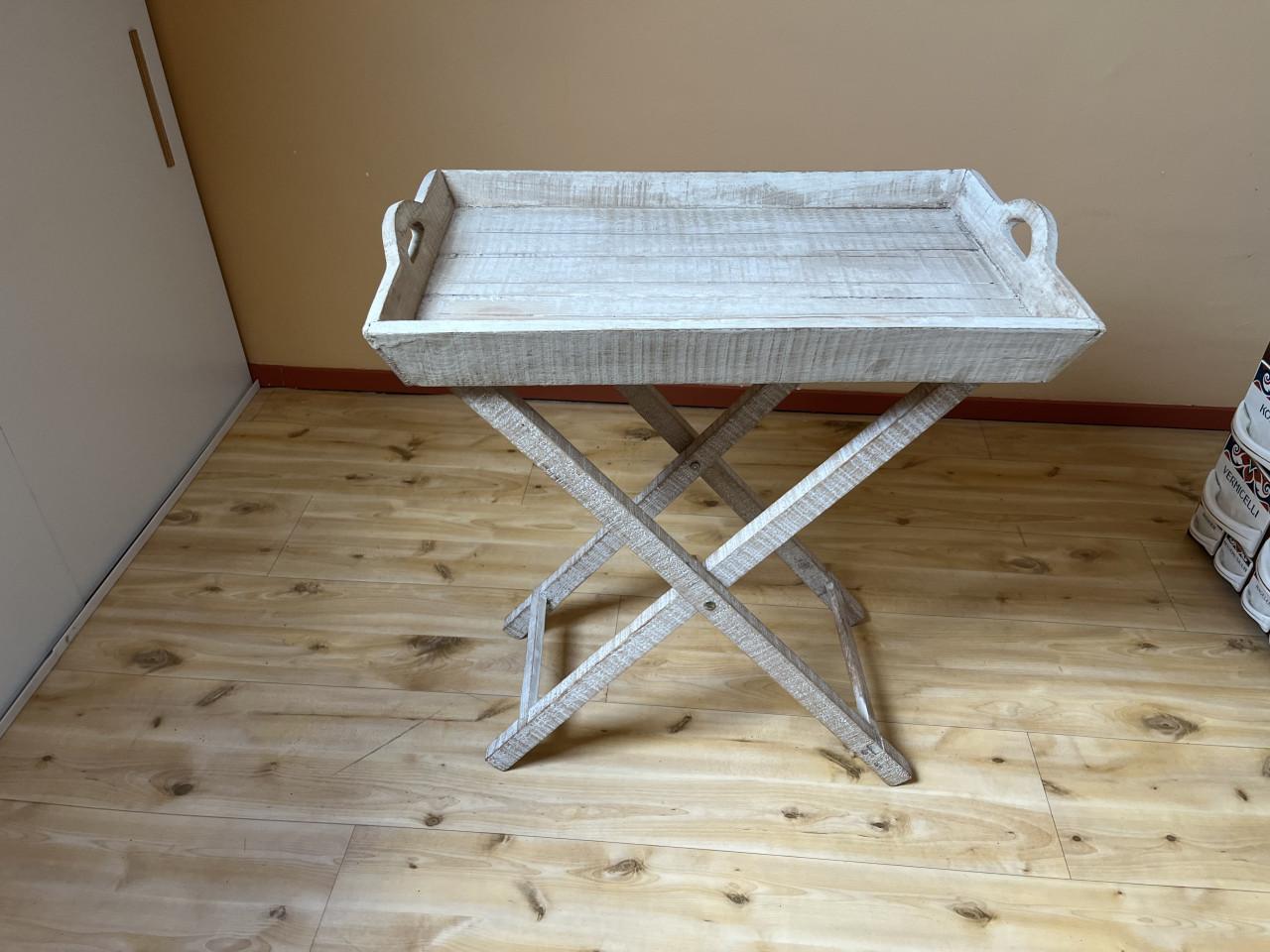 Tafel met dienblad
