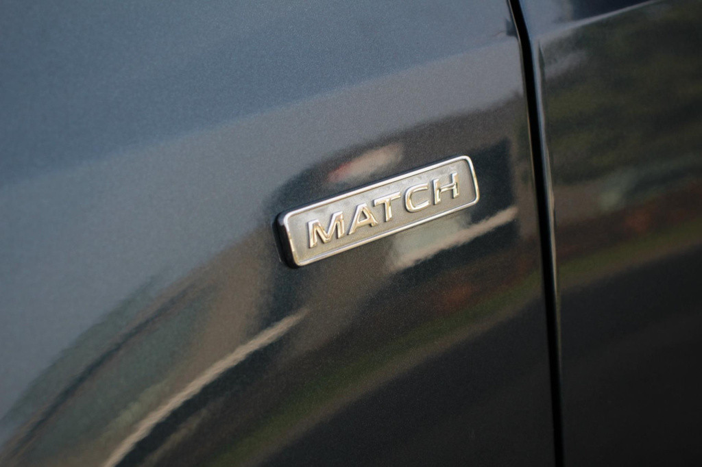 Volkswagen Golf 1.2 tsi match - half leder - nieuwe distr ketting - stoelve
