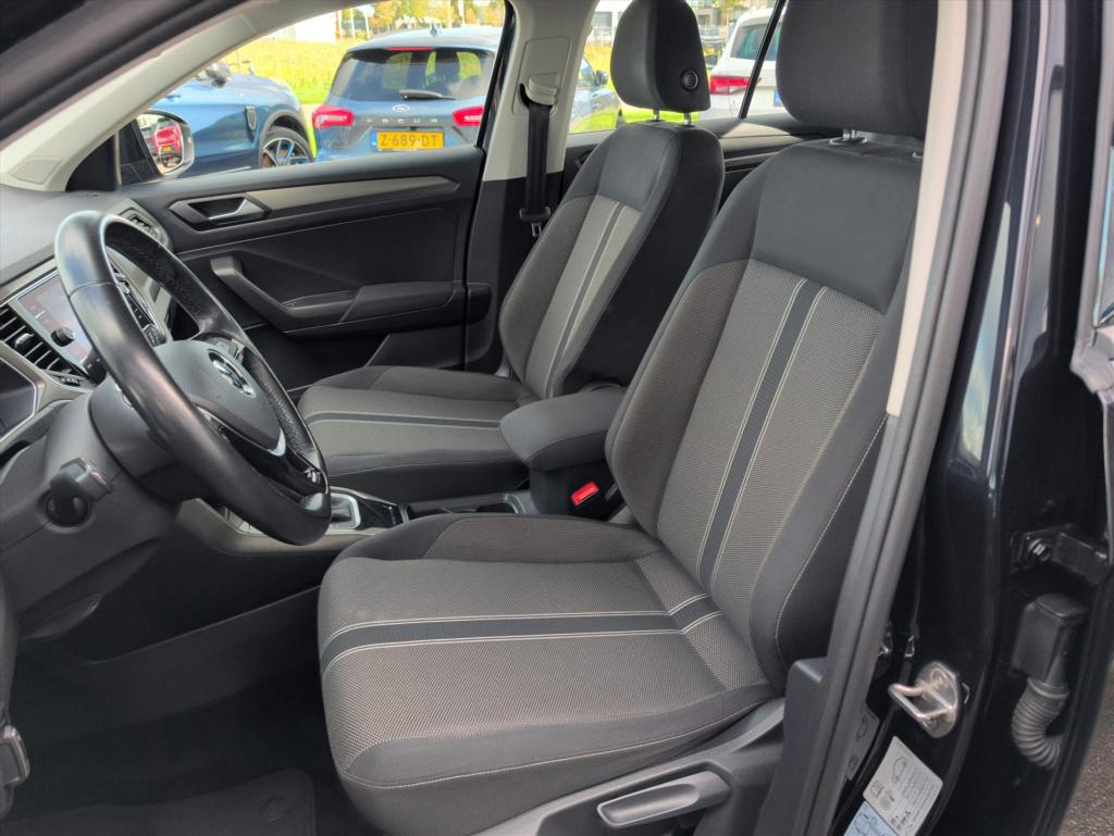 Volkswagen T-roc 1.5 tsi 150pk 7-dsg style | trekhaak | carplay