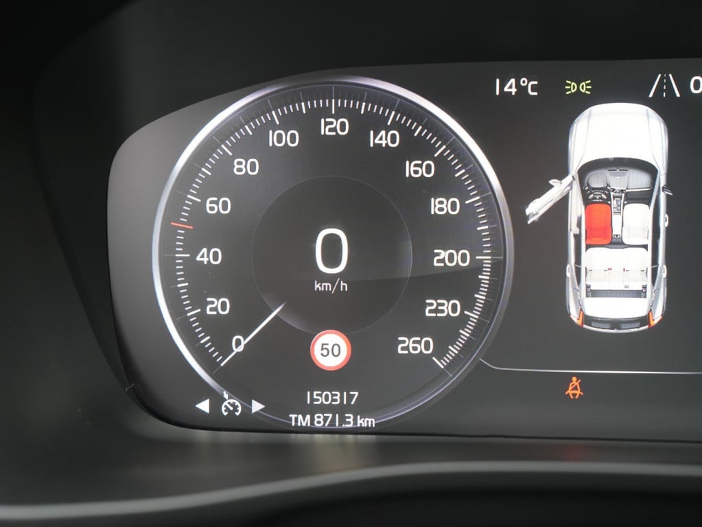 Volvo XC40 t4 190pk r-design| panodak| 360camera| 20''inch| navi| 2 zone cl