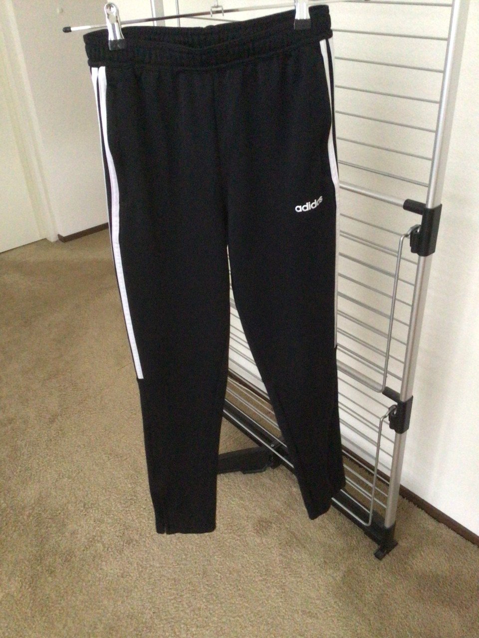 Adidas joggingbroek (leeftijd 13/14 jaar)