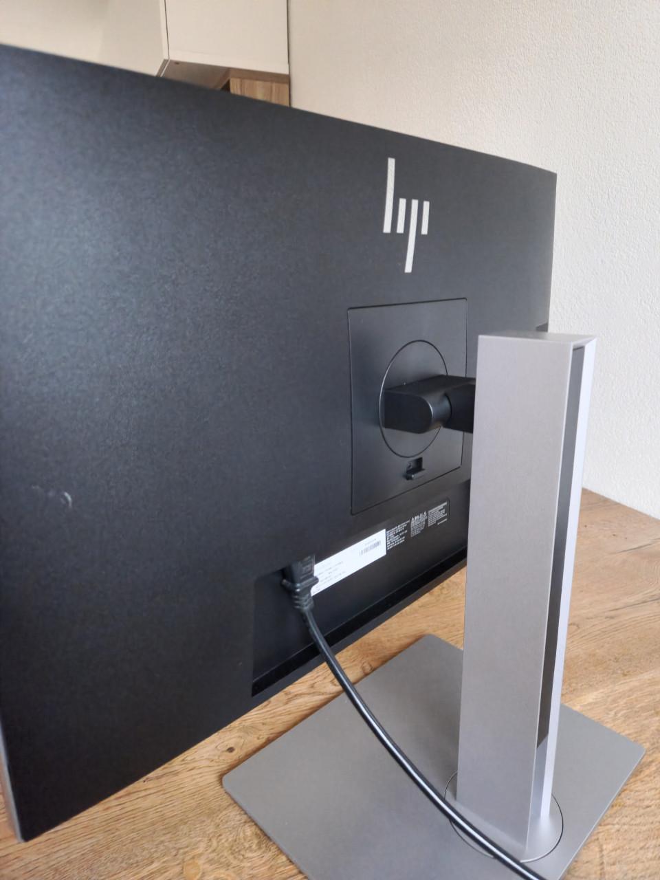 HP E243m schermen