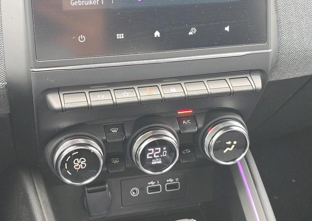 Renault Clio 1.6 e-tech full hybrid 145 techno