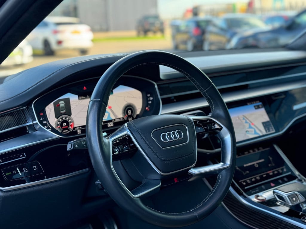 Audi S8 4.0 tfsi s8 np280,000€ abt keramisch laser nachtzicht 4-wielsturing