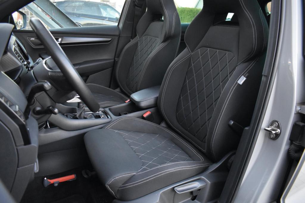 Skoda Karoq 1.5 tsi act sportline mj21 | trekhaak | pano | apple carplay | 