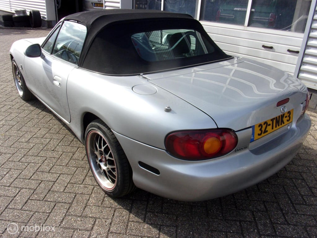 Mazda Mx-5 1.6i
