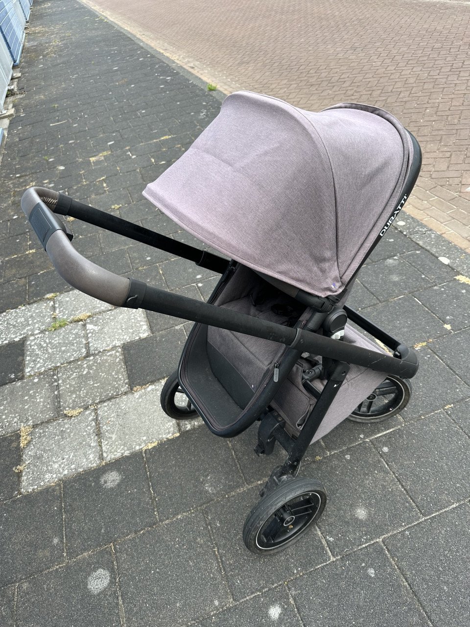 Kinderwagen dubatti