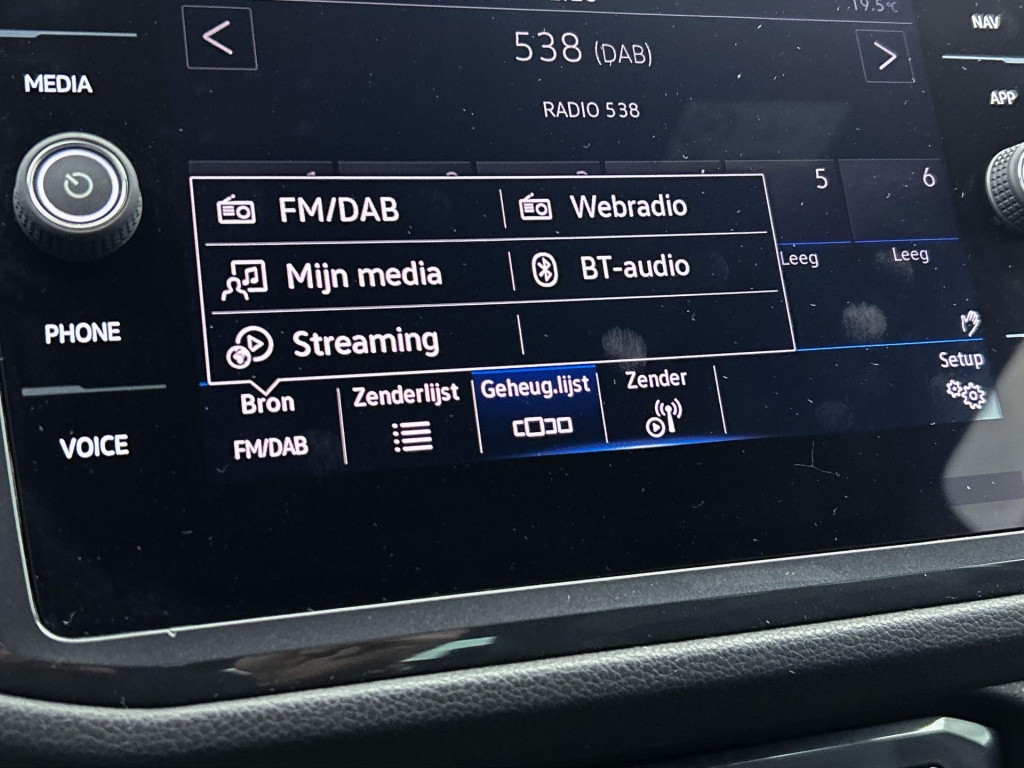 Volkswagen Tiguan 1.5 tsi r-line | automaat | lmv | panorama dak | climate 