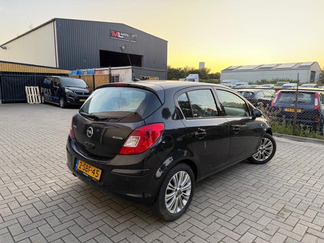 Opel Corsa 1.4-16V Cosmo 164.196KM