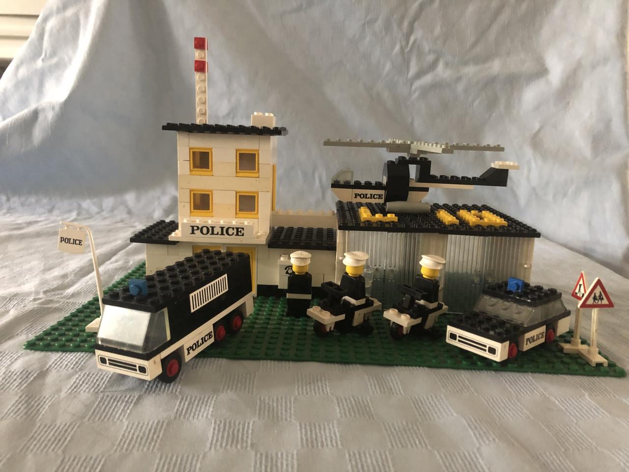Lego vintage politiebureau
