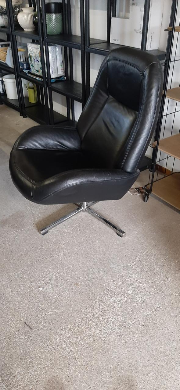 Zwart leren stoel