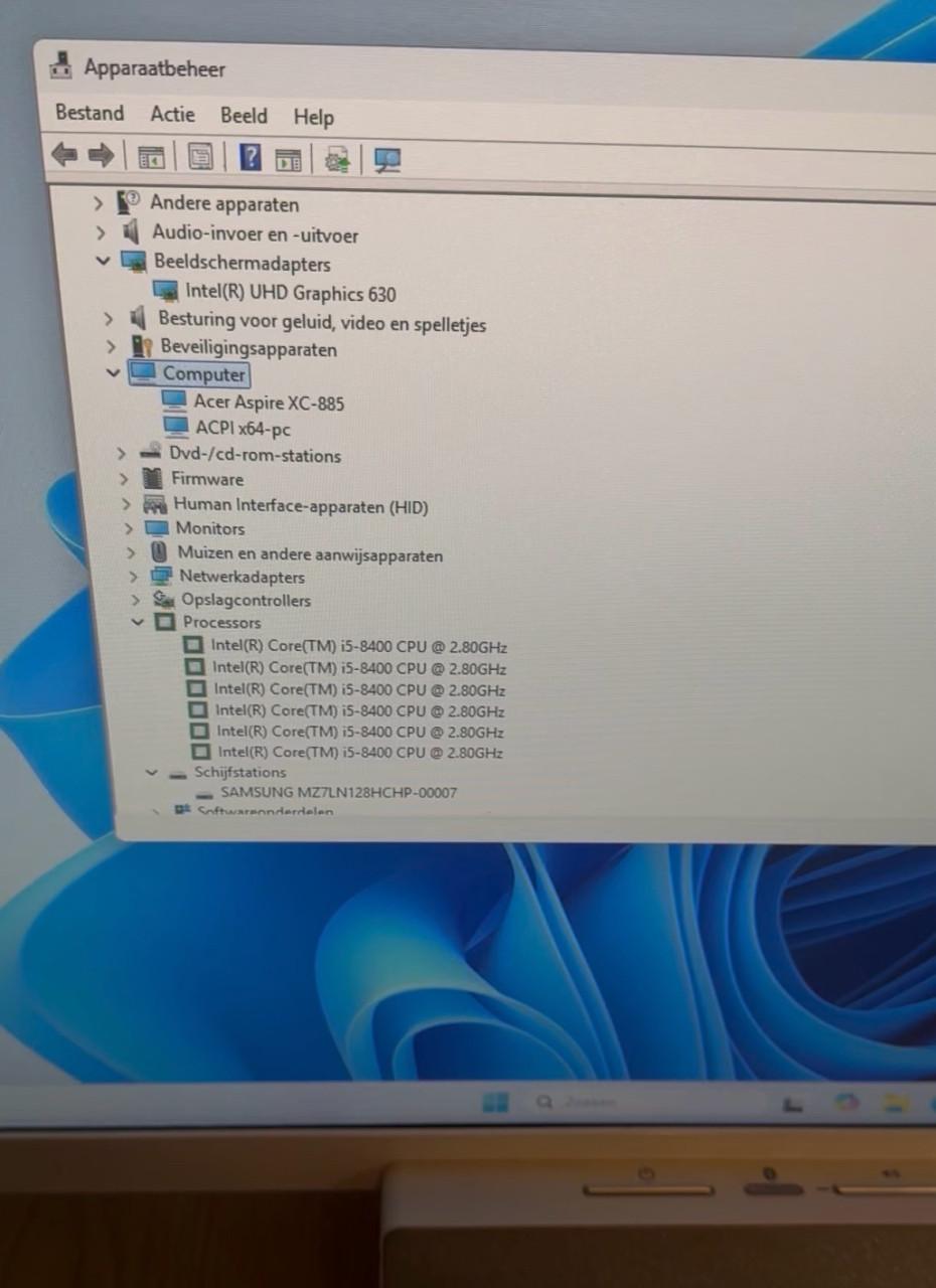 Complete set Acer X/Intel Core i5/8GB ram/Windows11