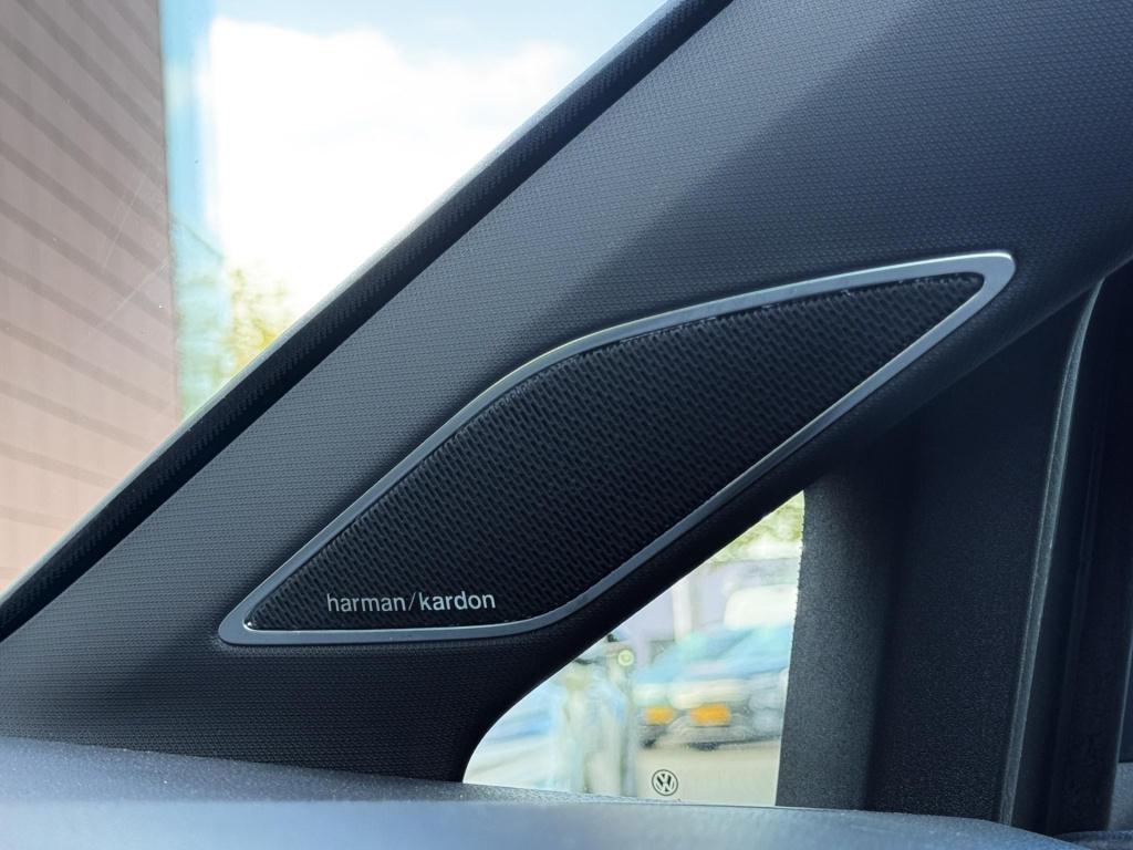 Volkswagen Golf 1.5 etsi r-line 150pk nl-auto + afneembare trekhaak!