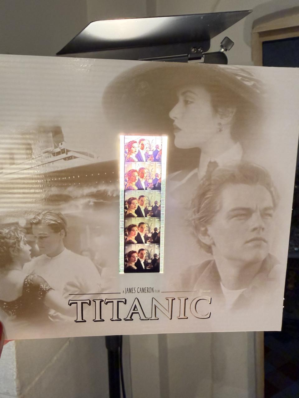 Titanic Collector’s Gift Box VHS + 35 mm filmstrip en fotokaarten