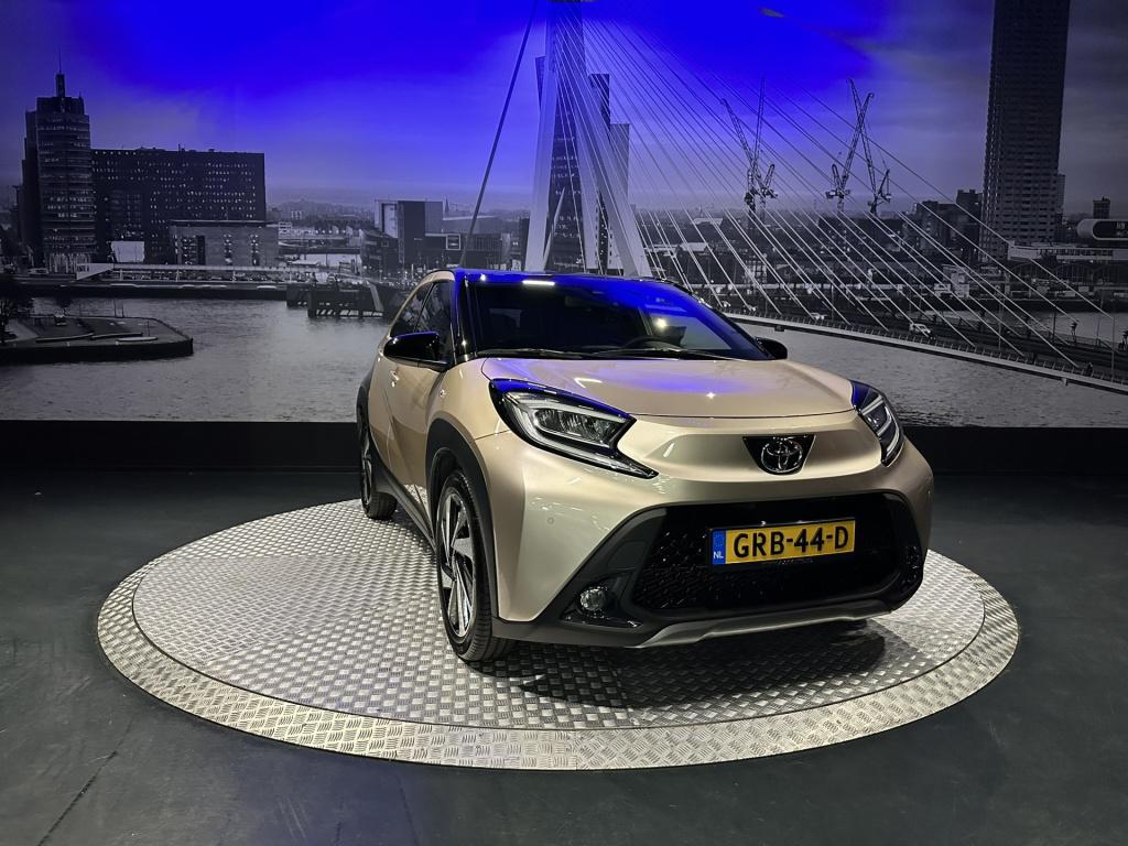 Toyota Aygo x 1.0 vvt-i s-cvt envy *pdc*camera*clima*