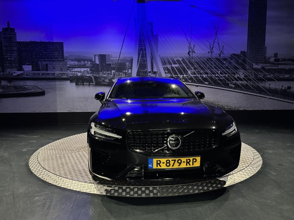 Volvo V60 2.0 t6 plug-in hybrid awd plus dark long range my2023 *1e eigenaa