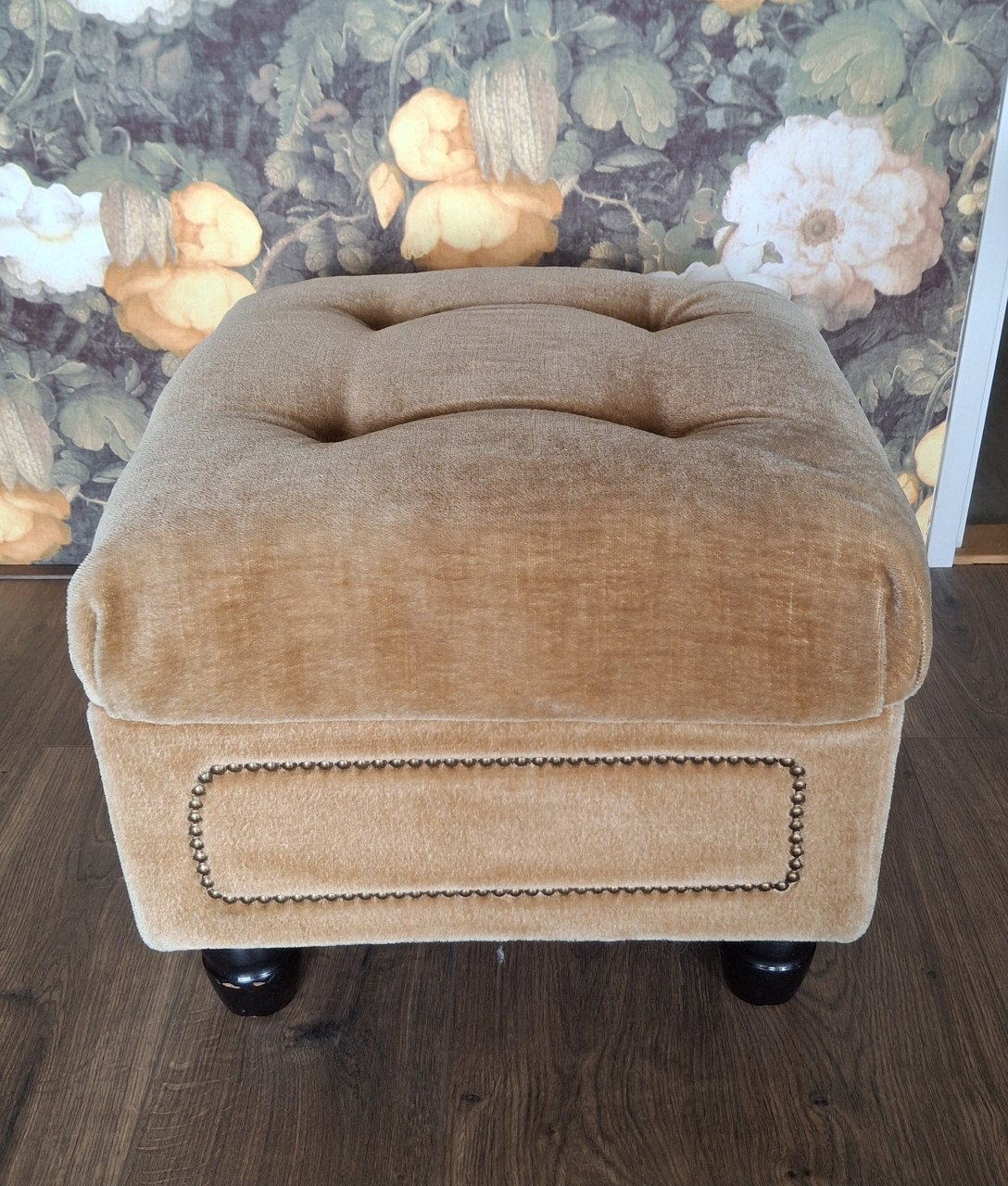 Leuke vintage poef