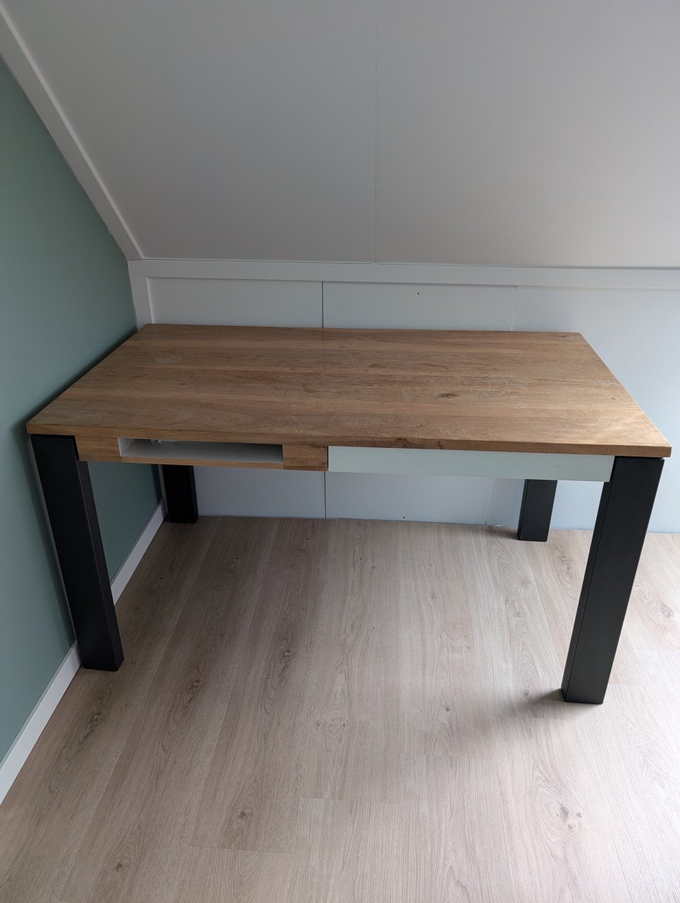 Xooon eettafel met 4 stoelen