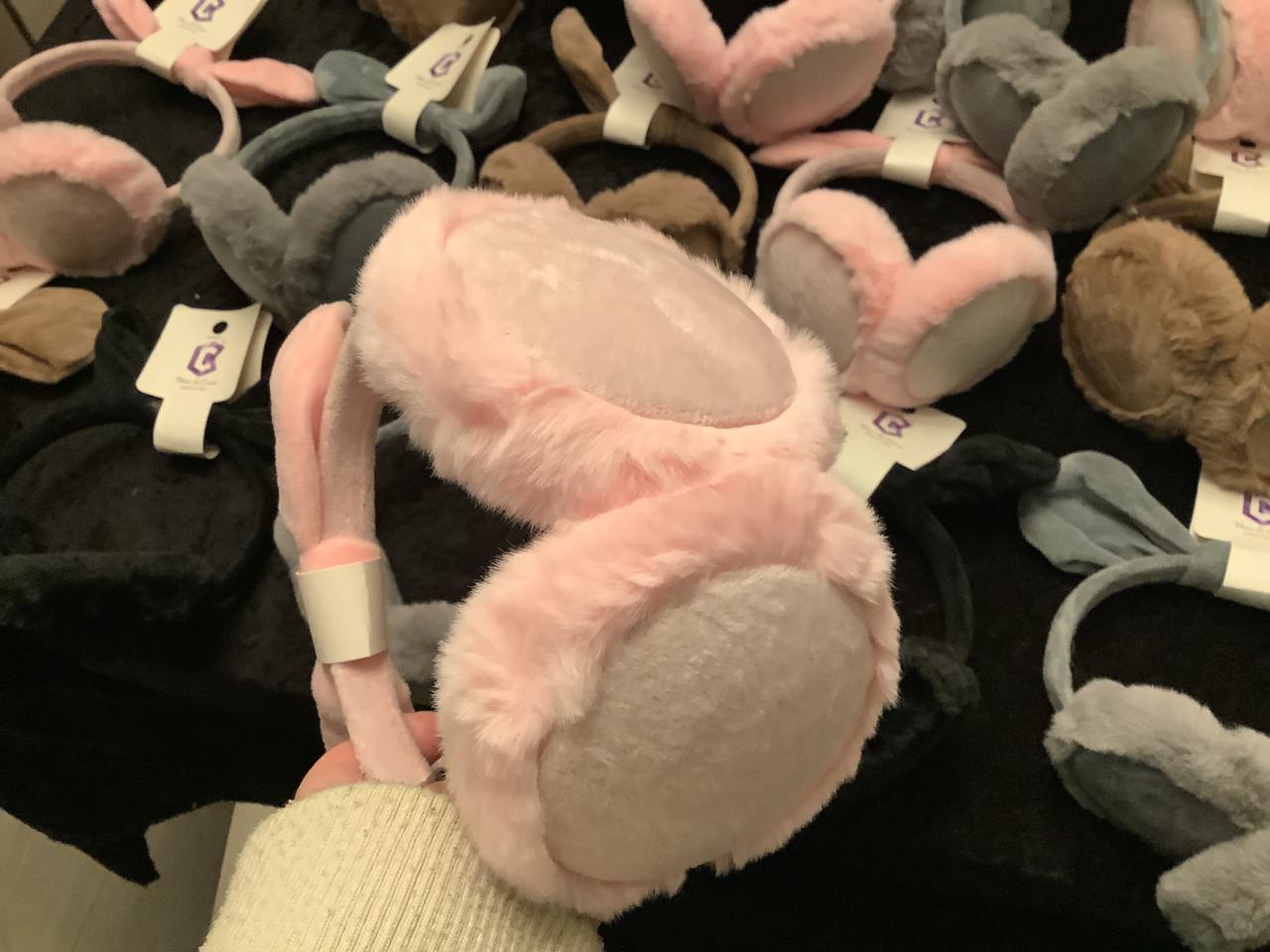 Partij super leuke oorwarmers. ( partij 224)