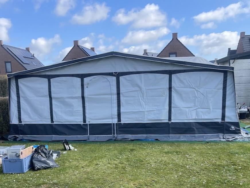 Tabbert Comtesse 620 (2006), ruime caravan met Dorema 4‑seizoenen voortent