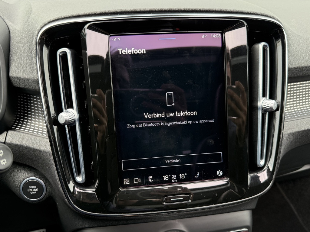 Volvo XC40 b3 163pk ultimate dark| adap.cruise| panodak| camera| elek.stoel
