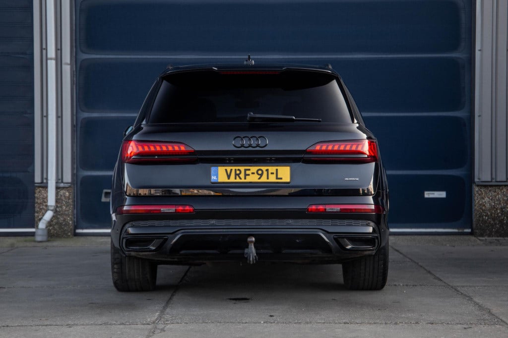 Audi Q7 sq7 s-line grijs kenteken 3x s-line / 360 camera / adaptive cruise 
