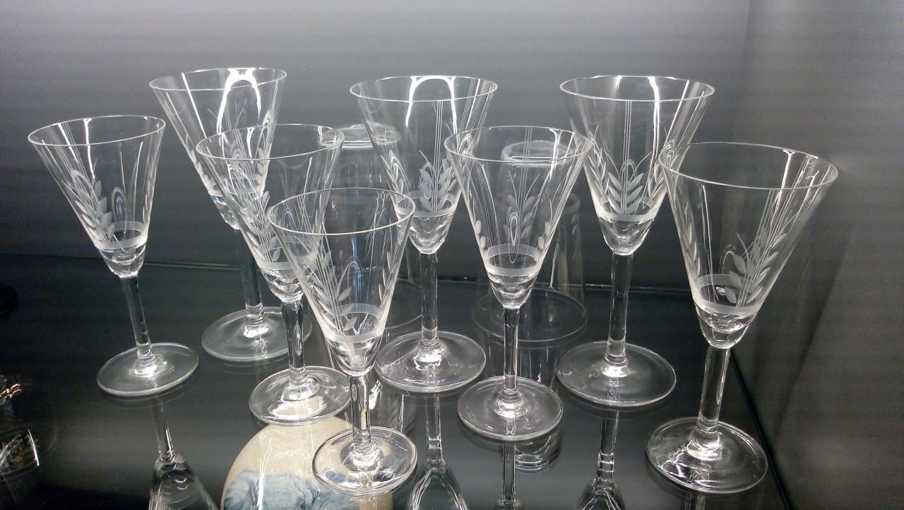 Ragfijn ca. 75-100 jarig glasserviesje