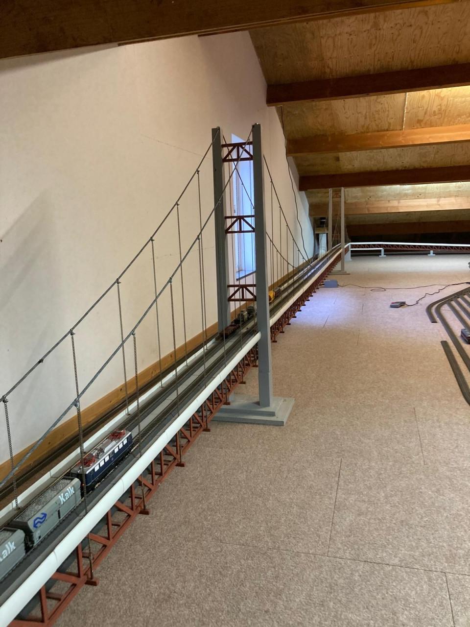 Hangbrug modelspoorbaan H0