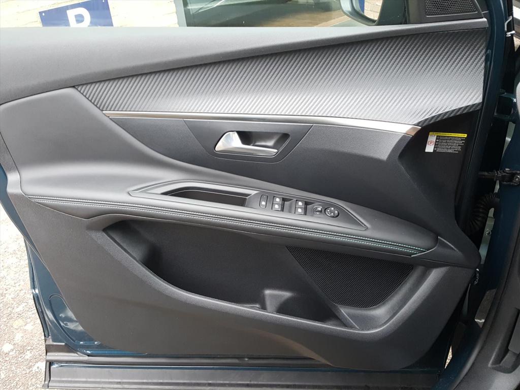 Peugeot 3008 1.6 plug-in hybrid 225pk e-eat8 allure pack business | navi |