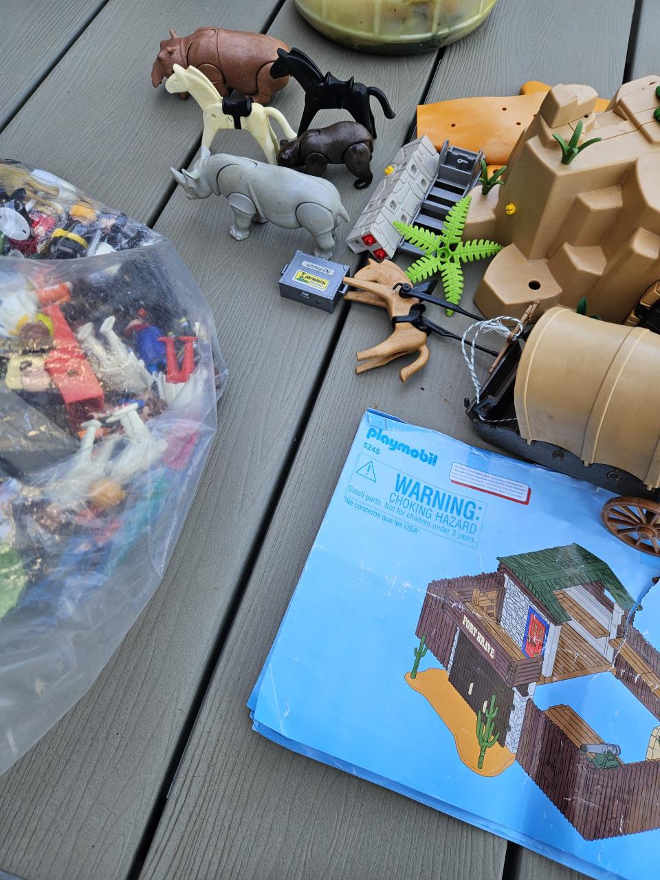 Grote zak vintage Playmobil met Fort Brave en accessoires
