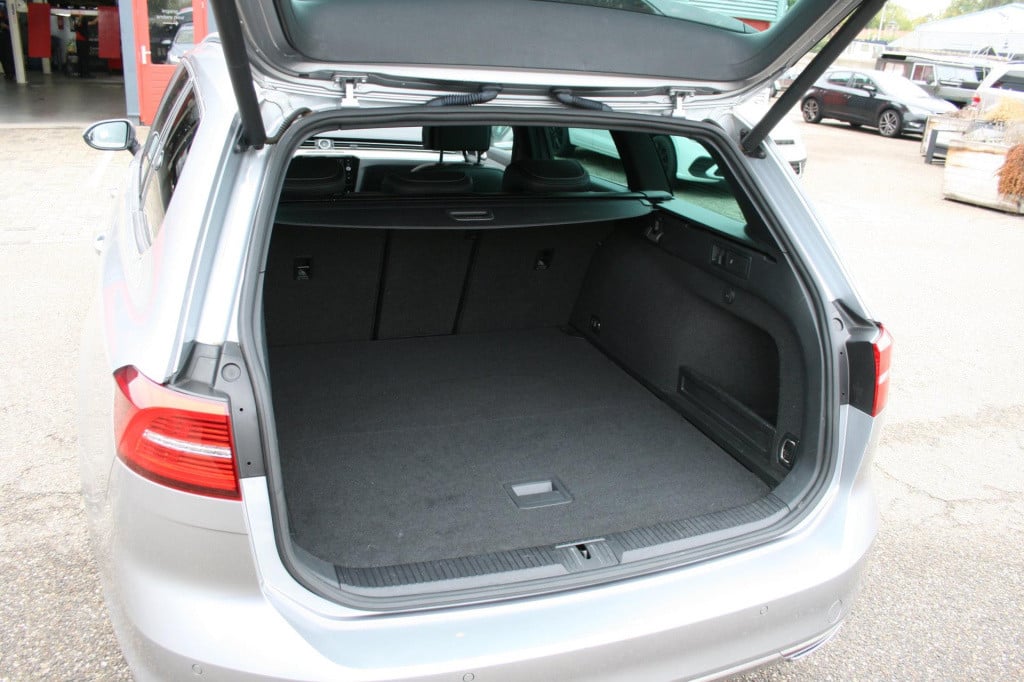 Volkswagen Passat variant 1.5 tsi highline business r