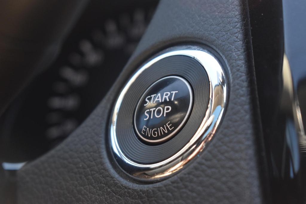 Nissan Qashqai 1.2 tekna | climate control | cruise control | trekhaak | st