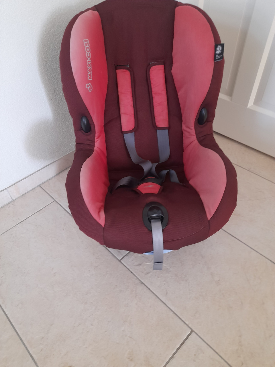 Maxi-cosi autostoel 9 / 18 KG  (in goede staat )