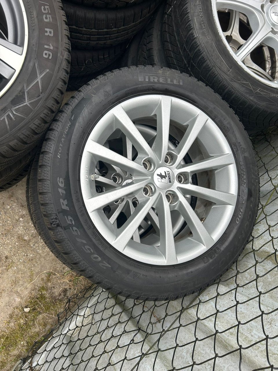 LT WHEELS LICHT METALEN VELGEN MET BANDEN