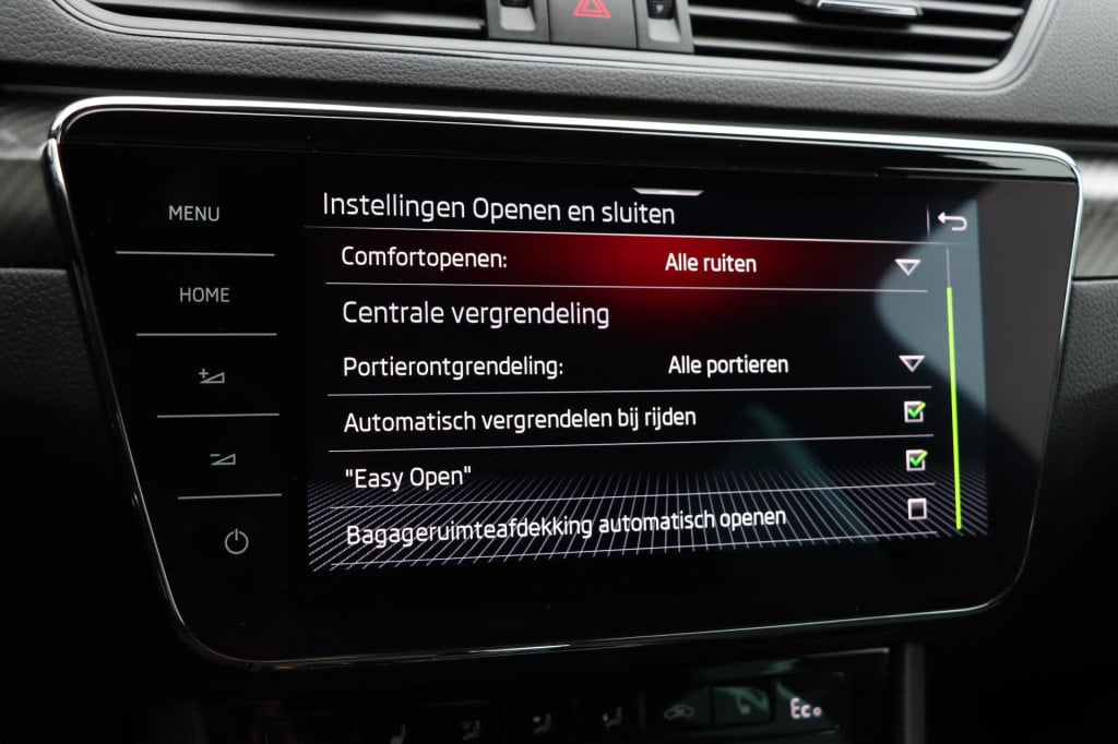 Skoda Superb combi 1.4 tsi iv sportline business 218pk dsg6