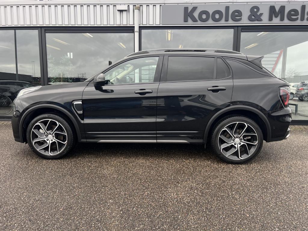 Lynk & Co 01 1.5 261pk phev plug inn hybrid ,black edition , pano dak,car p