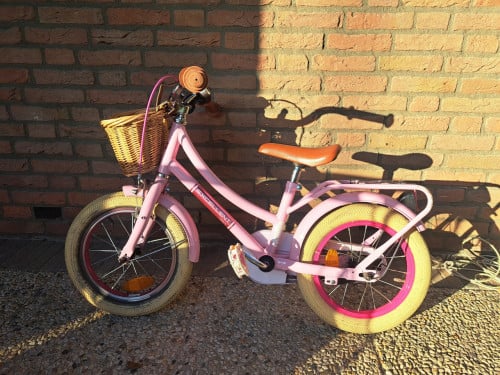 Meisjes fiets 14 inch inclusief mandje