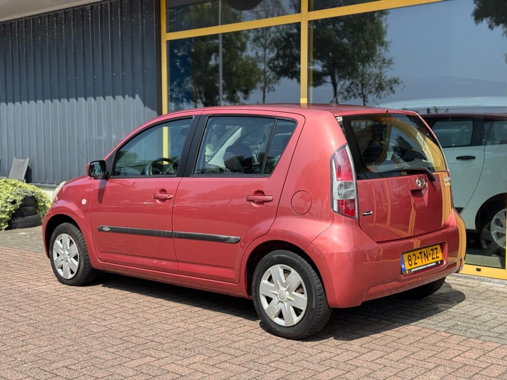 Daihatsu Sirion 2 1.0-12v trend