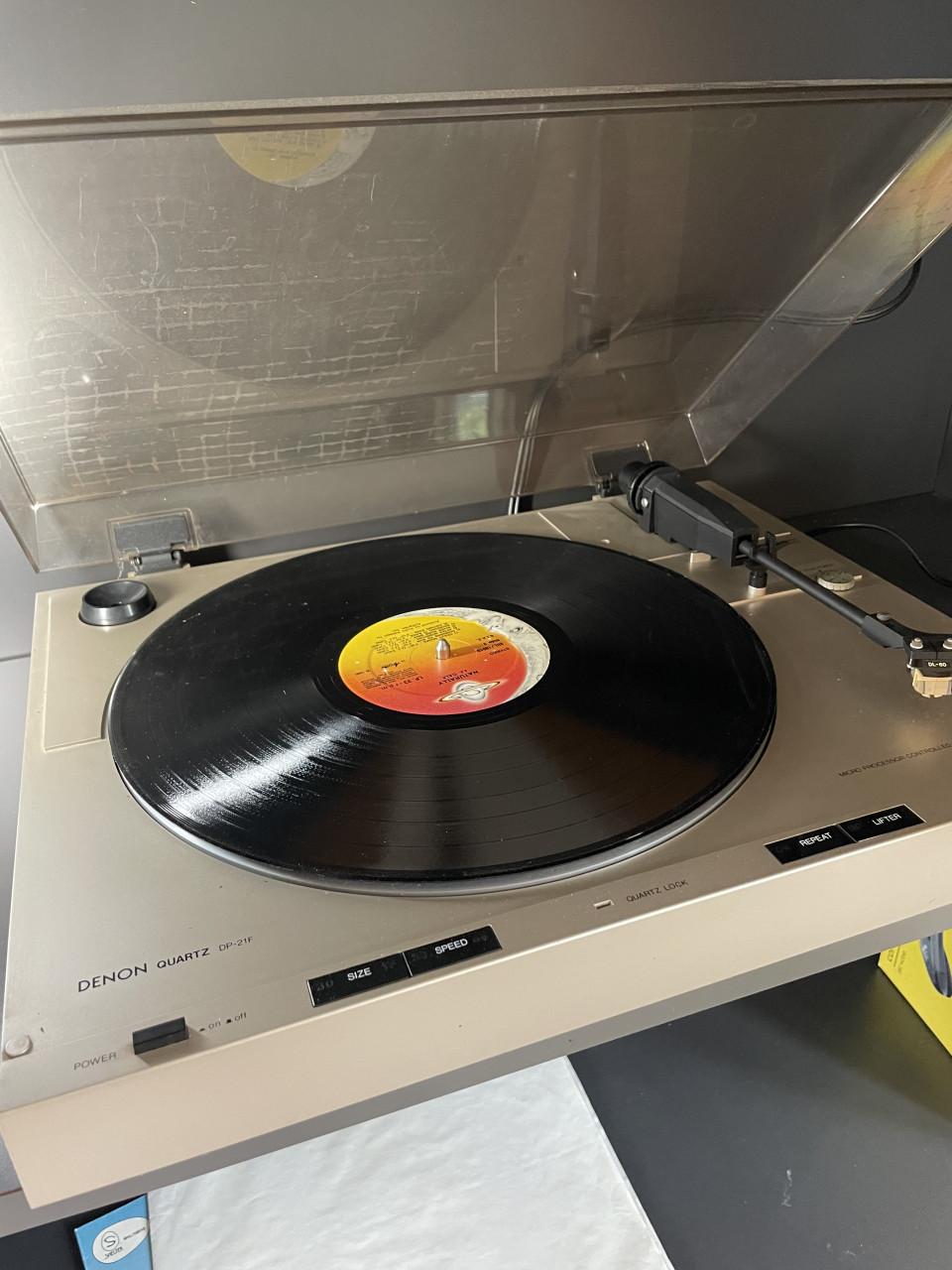 Denon audio set