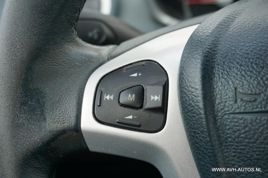 Ford Fiesta 1.4 titanium