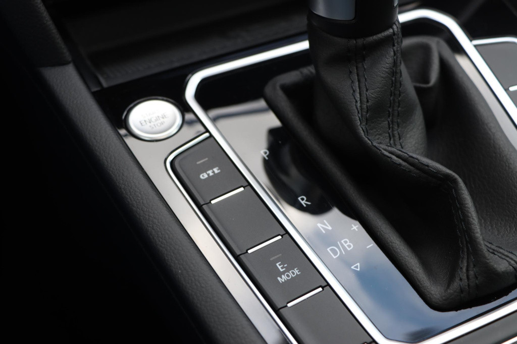 Volkswagen Passat variant 1.4 tsi phev gte business dsg 218pk